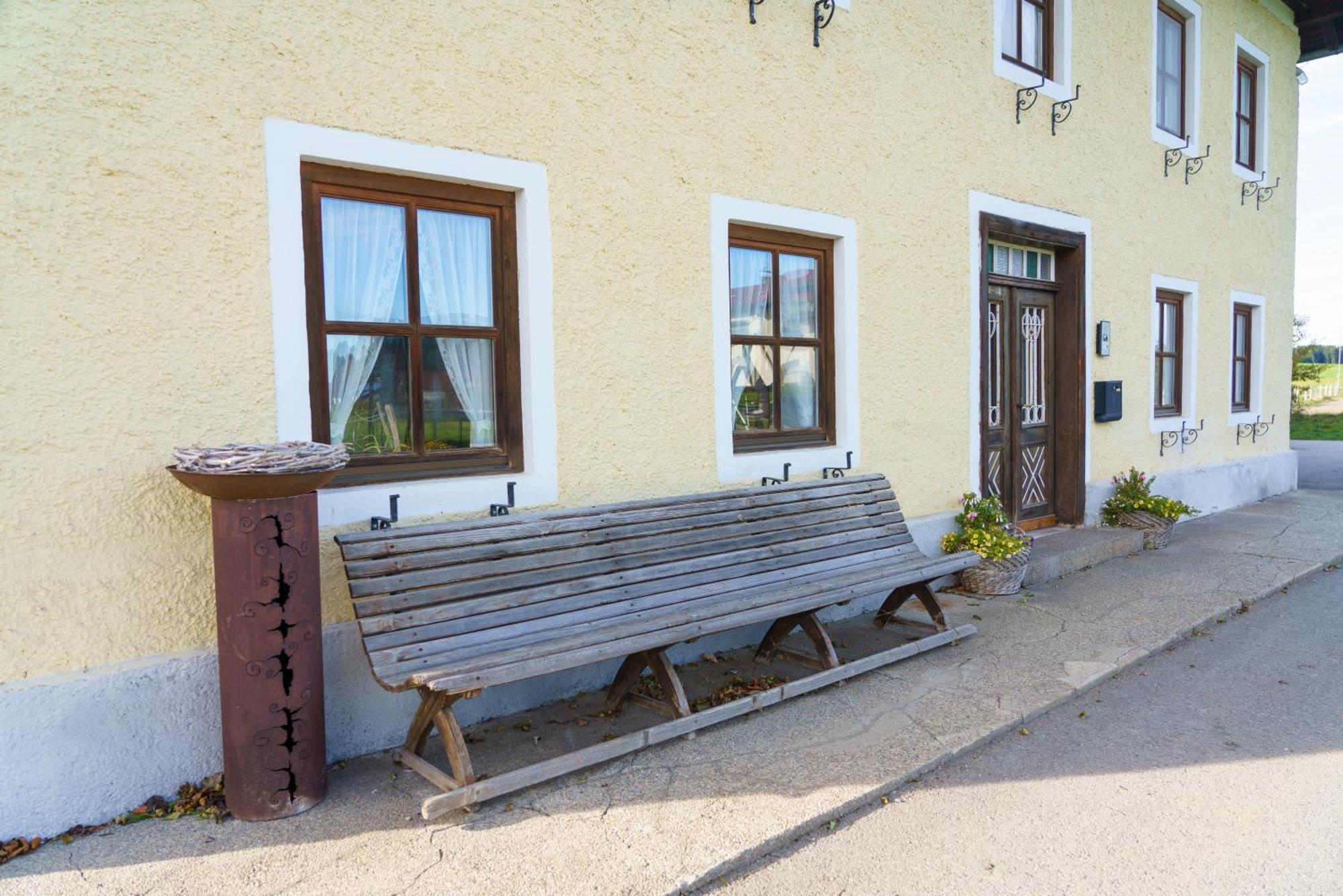 Private Farmhouse Escape - Ideal For Up To 8 Guests Seeham Екстериор снимка